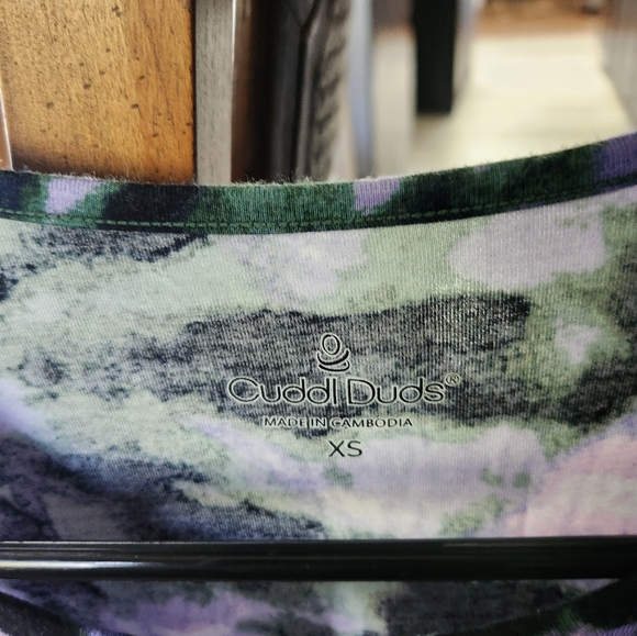 Cuddl Duds keyhole tie dye shirt - Picture 7 of 8